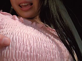 色白美少女とノーブラ散歩　サンプル画像04